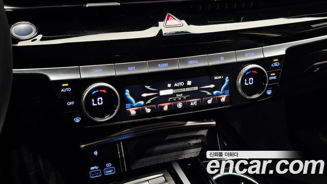 Genesis G80 (RG3) Gasoline 2.5 Turbo AWD 2022 — фото 27