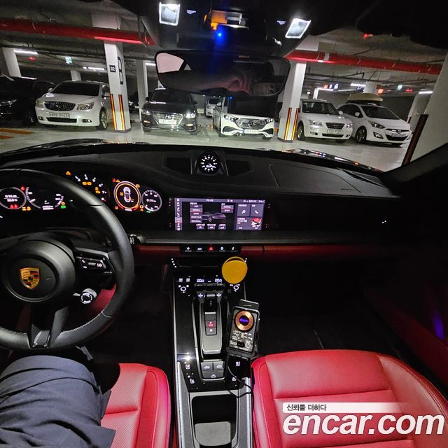 Porsche 911 (992) Carrera 4 Cabriolet