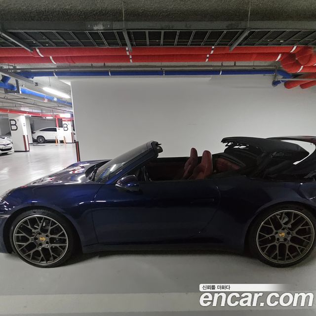 Porsche 911 (992) Carrera 4 Cabriolet 2021 — фото 3