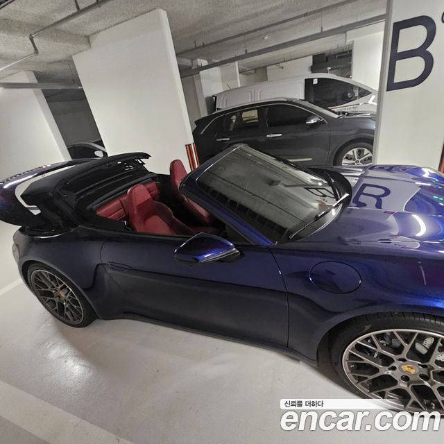 Porsche 911 (992) Carrera 4 Cabriolet 2021 — фото 4