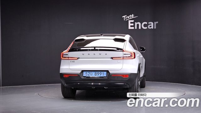 Volvo C40 Recharge Twin Ultimate 2023 — фото 4