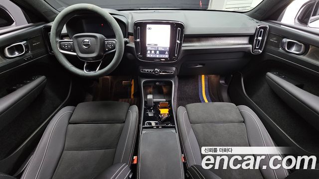 Volvo C40 Recharge Twin Ultimate 2023 — фото 7