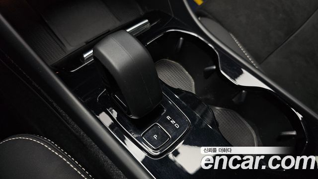 Volvo C40 Recharge Twin Ultimate 2023 — фото 9
