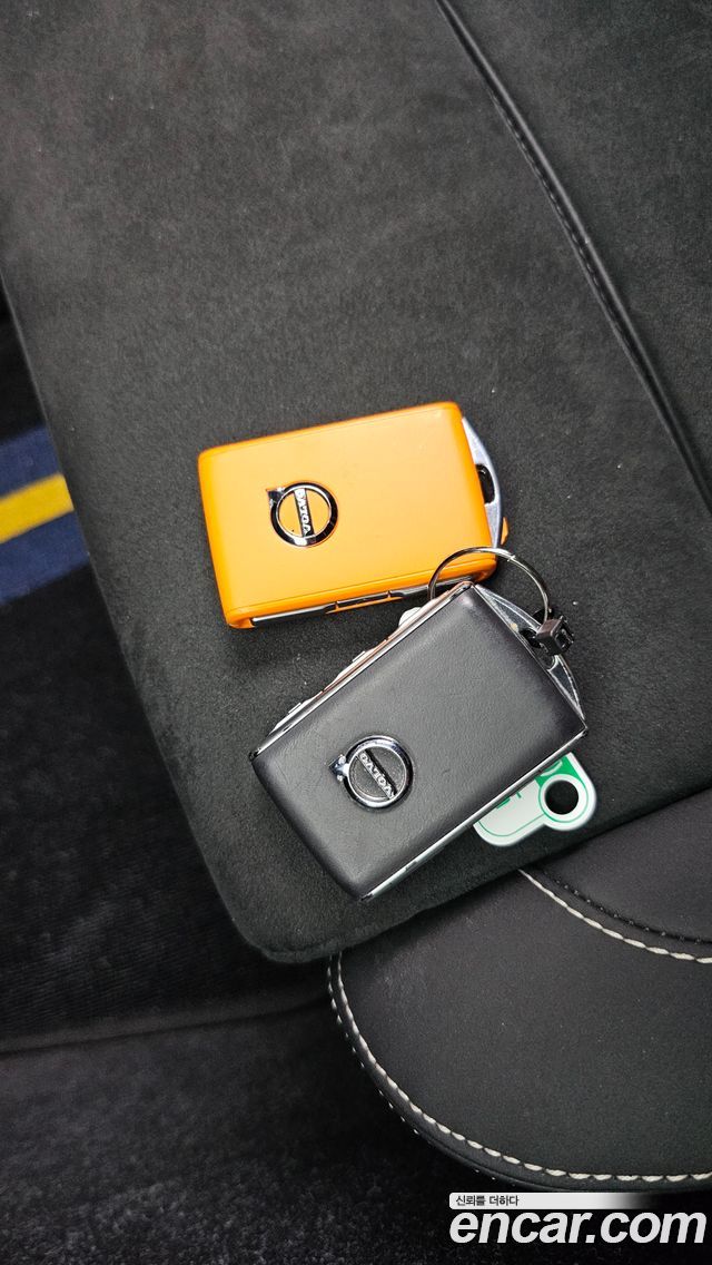 Volvo C40 Recharge Twin Ultimate 2023 — фото 11