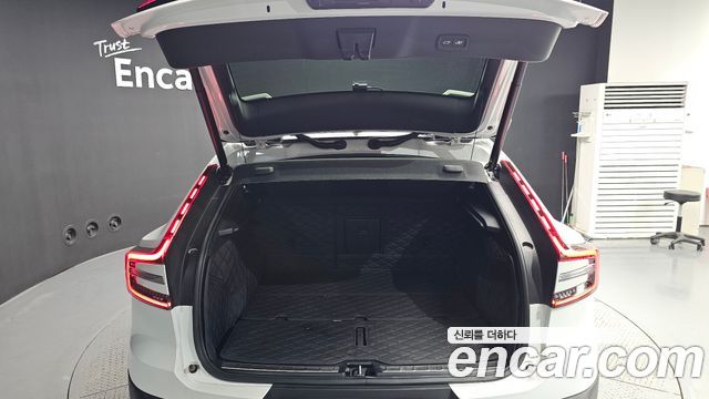 Volvo C40 Recharge Twin Ultimate 2023 — фото 20