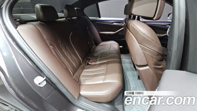 BMW 5 Series (G30) 520i M Sport 2020 — фото 11