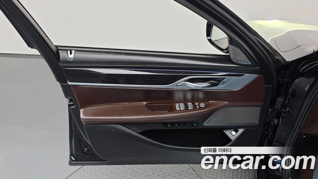 BMW 7 Series (G11) 740e iPerformance M Sport 2019 — фото 30