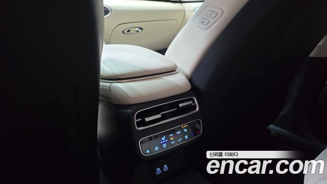 Genesis GV70 2.5T Gasoline AWD 2025 — фото 30
