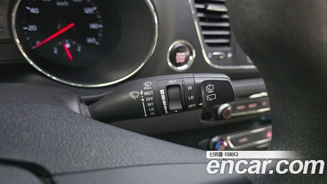 Kia Carnival 11-Seater Deluxe 2019 — фото 19