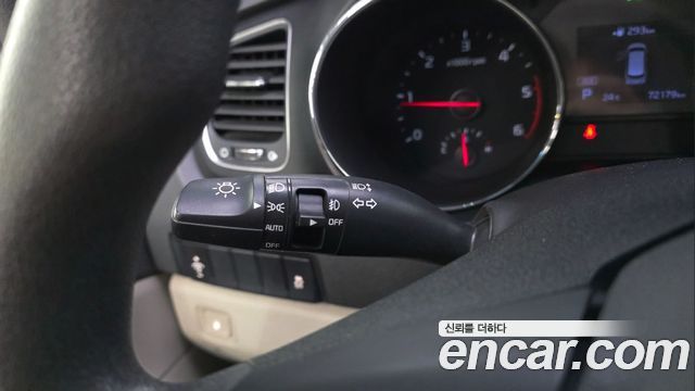 Kia Carnival 11-Seater Deluxe 2019 — фото 27