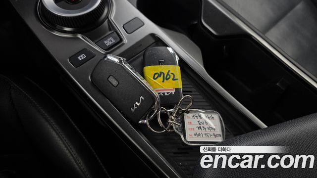 Kia EV6 Standard 4WD Air 2022 — фото 26