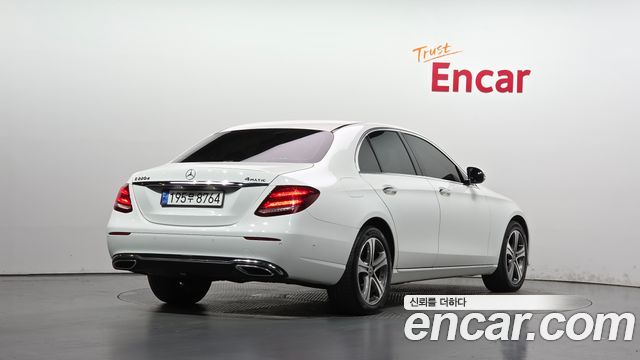 Mercedes-Benz E-Class (W213) E220d Avantgarde 2019 — фото 2