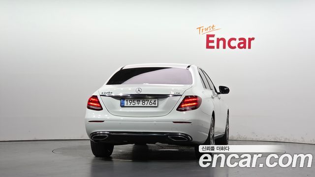 Mercedes-Benz E-Class (W213) E220d Avantgarde 2019 — фото 4