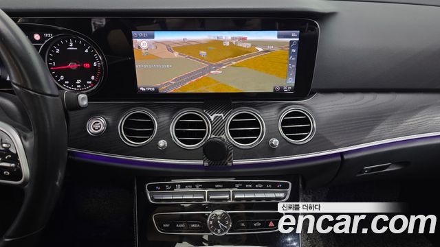 Mercedes-Benz E-Class (W213) E220d Avantgarde 2019 — фото 13
