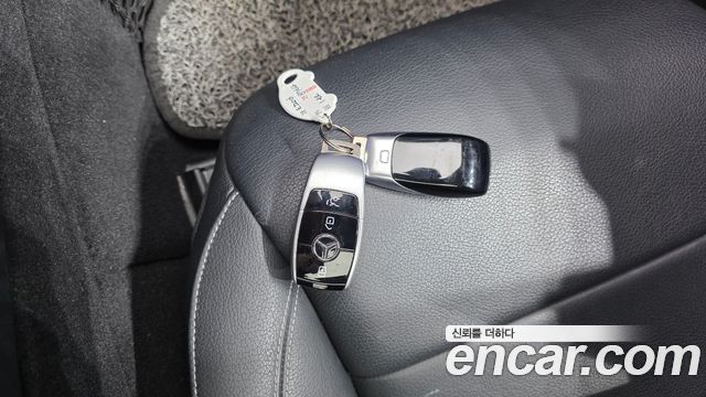 Mercedes-Benz E-Class (W213) E220d Avantgarde 2019 — фото 16