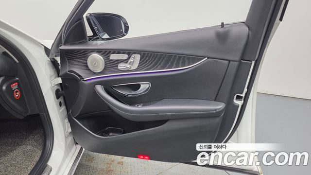 Mercedes-Benz E-Class (W213) E220d Avantgarde 2019 — фото 24