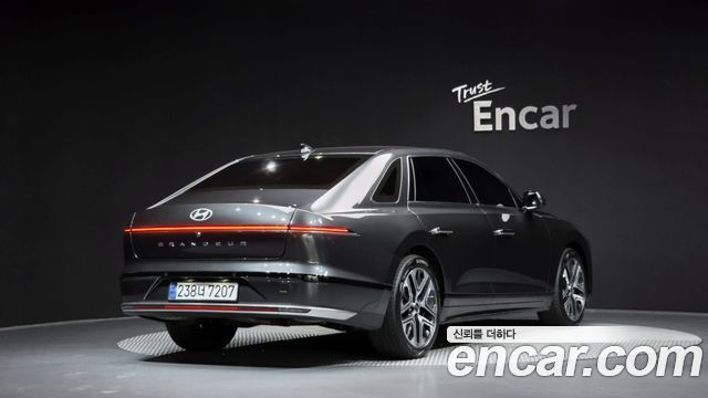 Hyundai Grandeur (GN7) 2,5 Gasoline 2WD Premium 2023 — фото 2