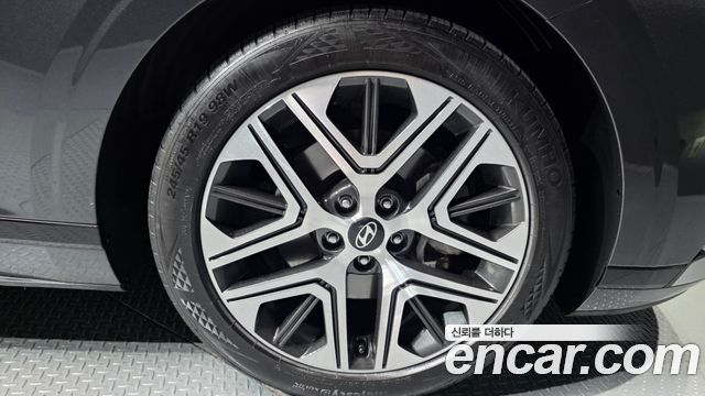 Hyundai Grandeur (GN7) 2,5 Gasoline 2WD Premium 2023 — фото 5