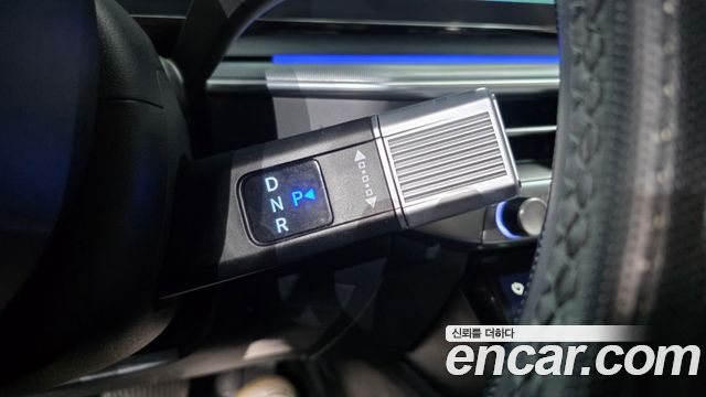 Hyundai Grandeur (GN7) 2,5 Gasoline 2WD Premium 2023 — фото 9