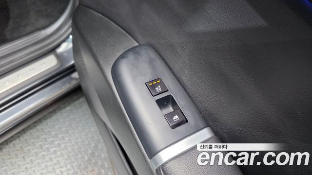 Hyundai Grandeur (GN7) 2,5 Gasoline 2WD Premium 2023 — фото 19