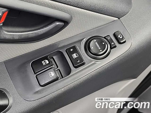Hyundai Grand Starex Van 5-Seater Smart 2021 — фото 19