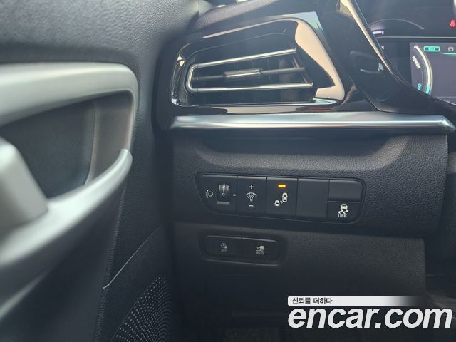 Kia Niro Plus Air 2024 — фото 14