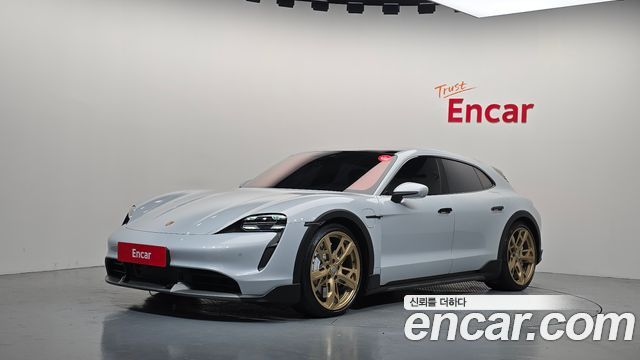 Porsche Taycan Turbo Cross Turismo