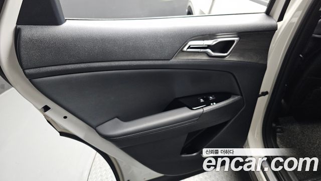 Kia Sportage (V) LPG 2.0 2WD Signature 2024 — фото 25