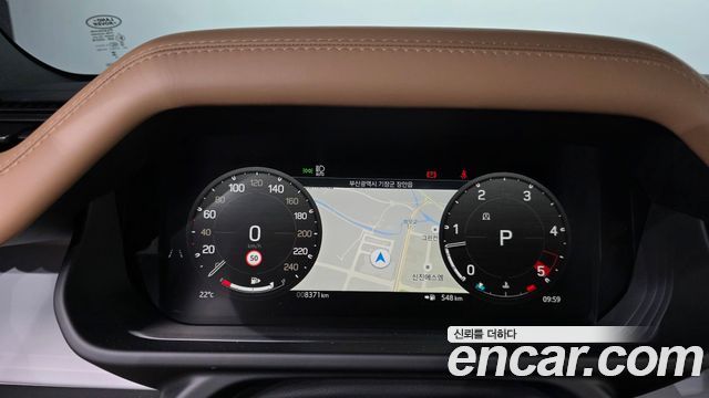 Land Rover Defender (L663) 110 D300 X-Dynamic HSE 2025 — фото 8