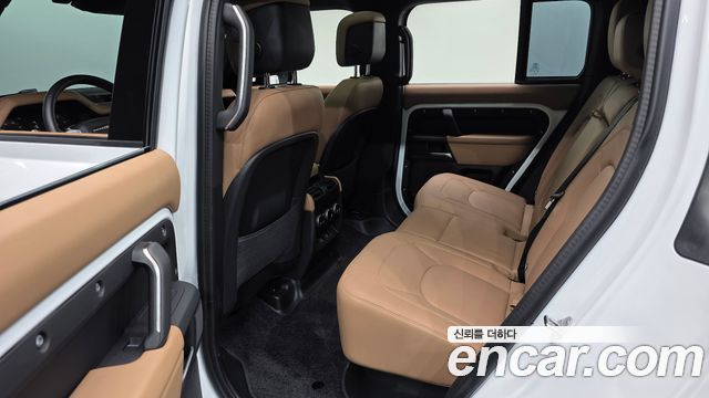 Land Rover Defender (L663) 110 D300 X-Dynamic HSE 2025 — фото 12