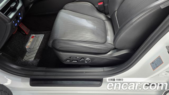 Hyundai Grandeur Hybrid (GN7) Calligraphy 2023 — фото 40