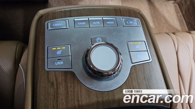 Genesis G80 (RG3) Gasoline 2.5 Turbo AWD 2025 — фото 20
