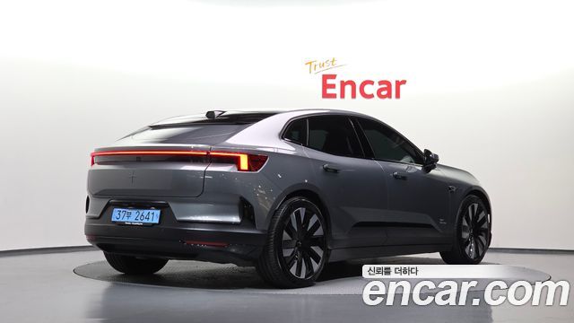 Polestar 4 Long Range Duel Moter 2025 — фото 2
