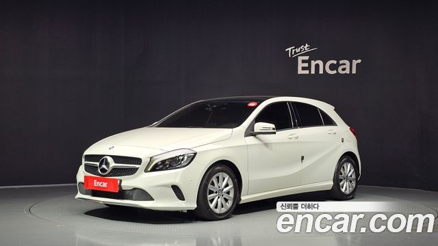 Mercedes-Benz A-Class (W176) A200