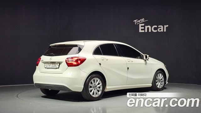 Mercedes-Benz A-Class (W176) A200 2017 — фото 2