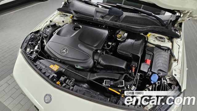 Mercedes-Benz A-Class (W176) A200 2017 — фото 6