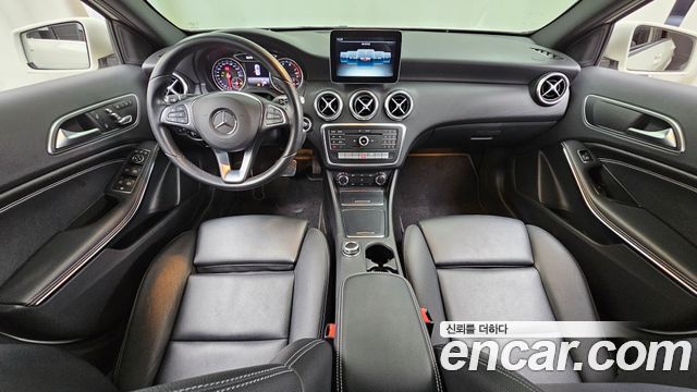 Mercedes-Benz A-Class (W176) A200 2017 — фото 7