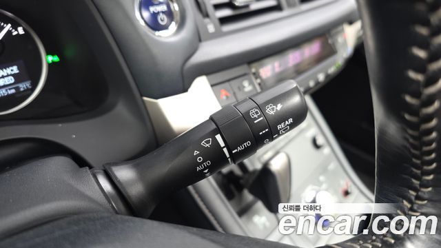 Lexus CT200h 1.8 Supreme ZWA10 2018 — фото 28