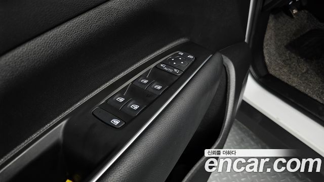 Renault Korea QM6 Quest 2.0 LPe LE 2WD 2024 — фото 19