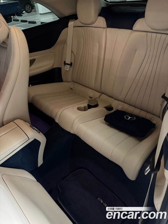 Mercedes-Benz E-Class (W213) E450 4MATIC Cabriolet 2023 — фото 2