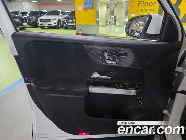 Mercedes-Benz GLB-Class (X247) GLB250 4MATIC 2020 — фото 8