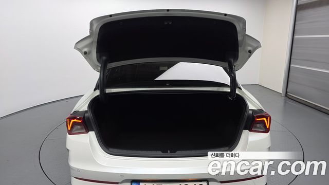 Kia K5 (III) 2.0 Prestige 2023 — фото 20