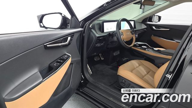 Kia EV6 Long Range Earth 2023 — фото 10
