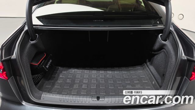 Audi A6 (C8) 40 TDI Quattro Premium 2023 — фото 22