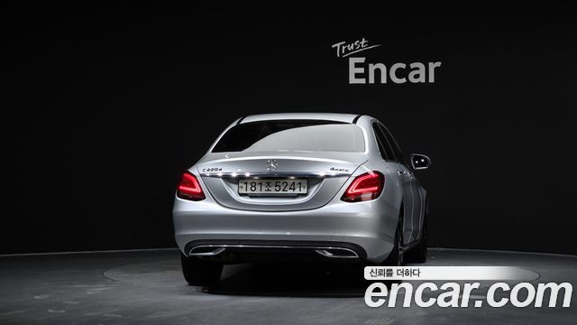 Mercedes-Benz C-Class (W205) C220 d 4MATIC Exclusive 2019 — фото 4