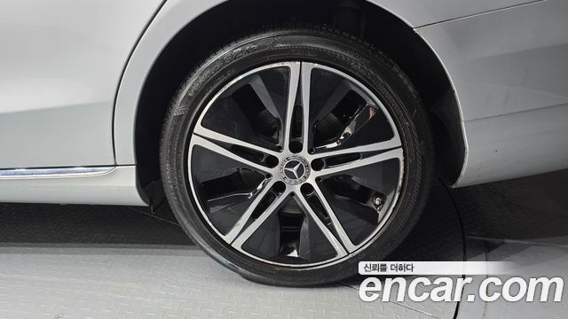 Mercedes-Benz C-Class (W205) C220 d 4MATIC Exclusive 2019 — фото 21