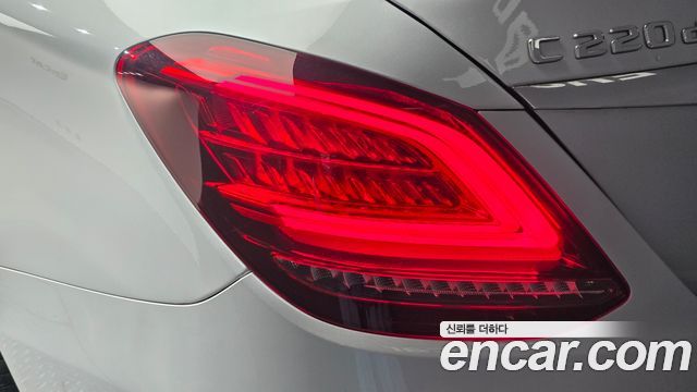 Mercedes-Benz C-Class (W205) C220 d 4MATIC Exclusive 2019 — фото 23