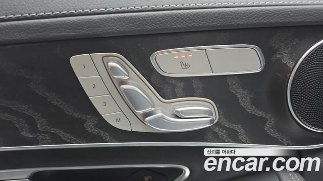 Mercedes-Benz C-Class (W205) C220 d 4MATIC Exclusive 2019 — фото 32