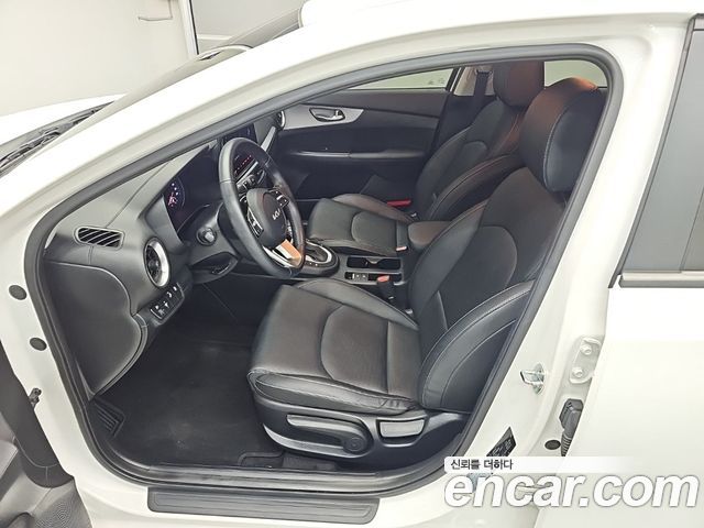 Kia K3 (II) 1.6 Prestige 2022 — фото 15