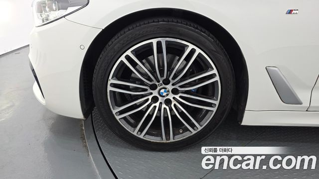 BMW 5 Series (G30) 530i xDrive M Sport Package Plus 2019 — фото 5
